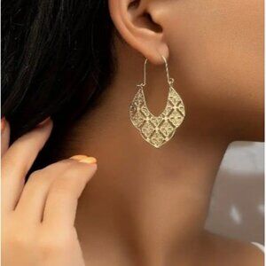 14k Gold Plated Elegant Intricate Cut-Out Drop Earring